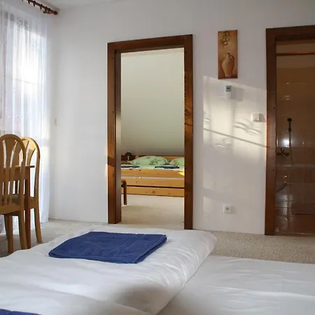 شقة Pension-apartmany Apollo *